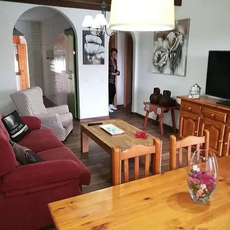 Charming House With Shared Pool In Tatil Evi *